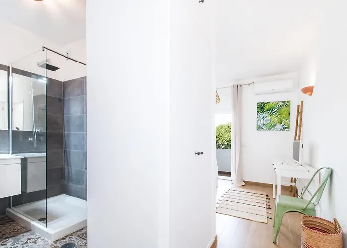 Bambu Αλμπουφέιρα